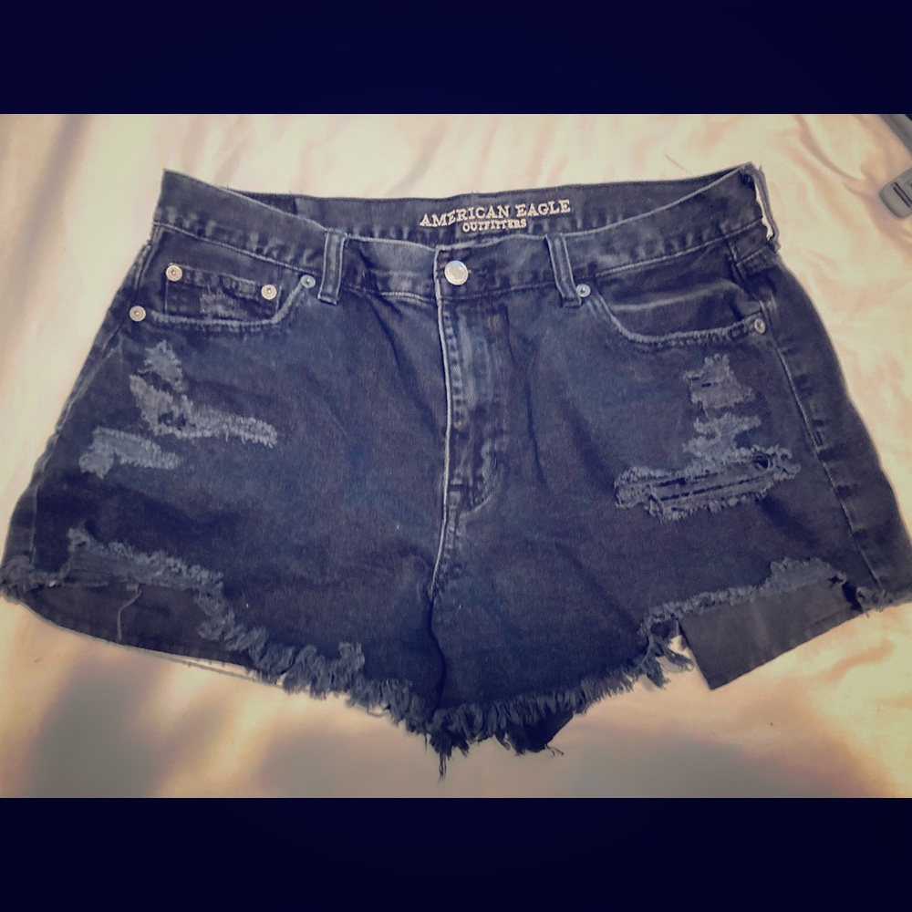 Black high waisted American Eagle denim shorts